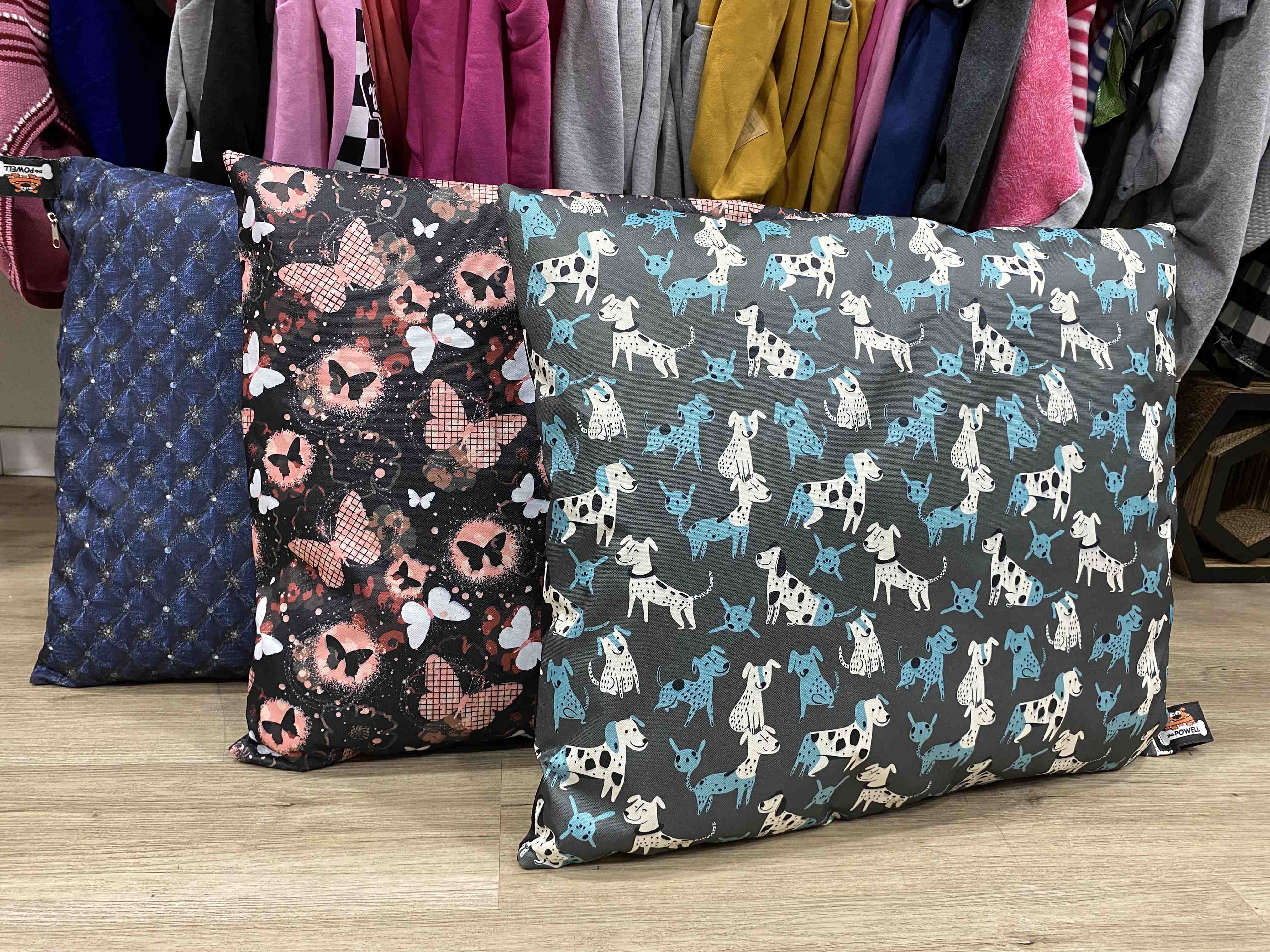 COLCHONETA CON FUNDA ANTIDESGARRO (1)  50 X 60 CM