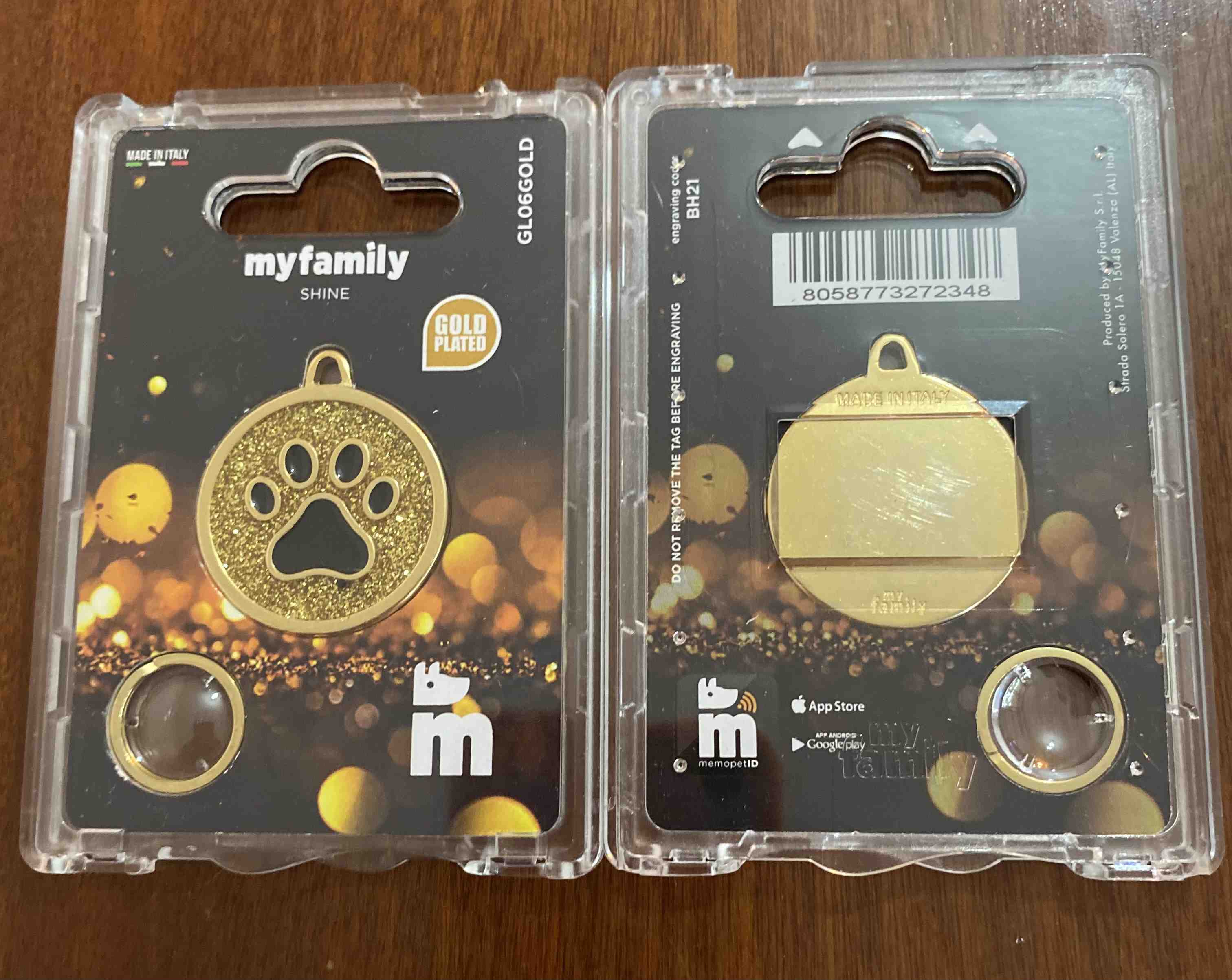 MEDALLA CÍRCULO CON GLITTER DORADO Y PATITAS