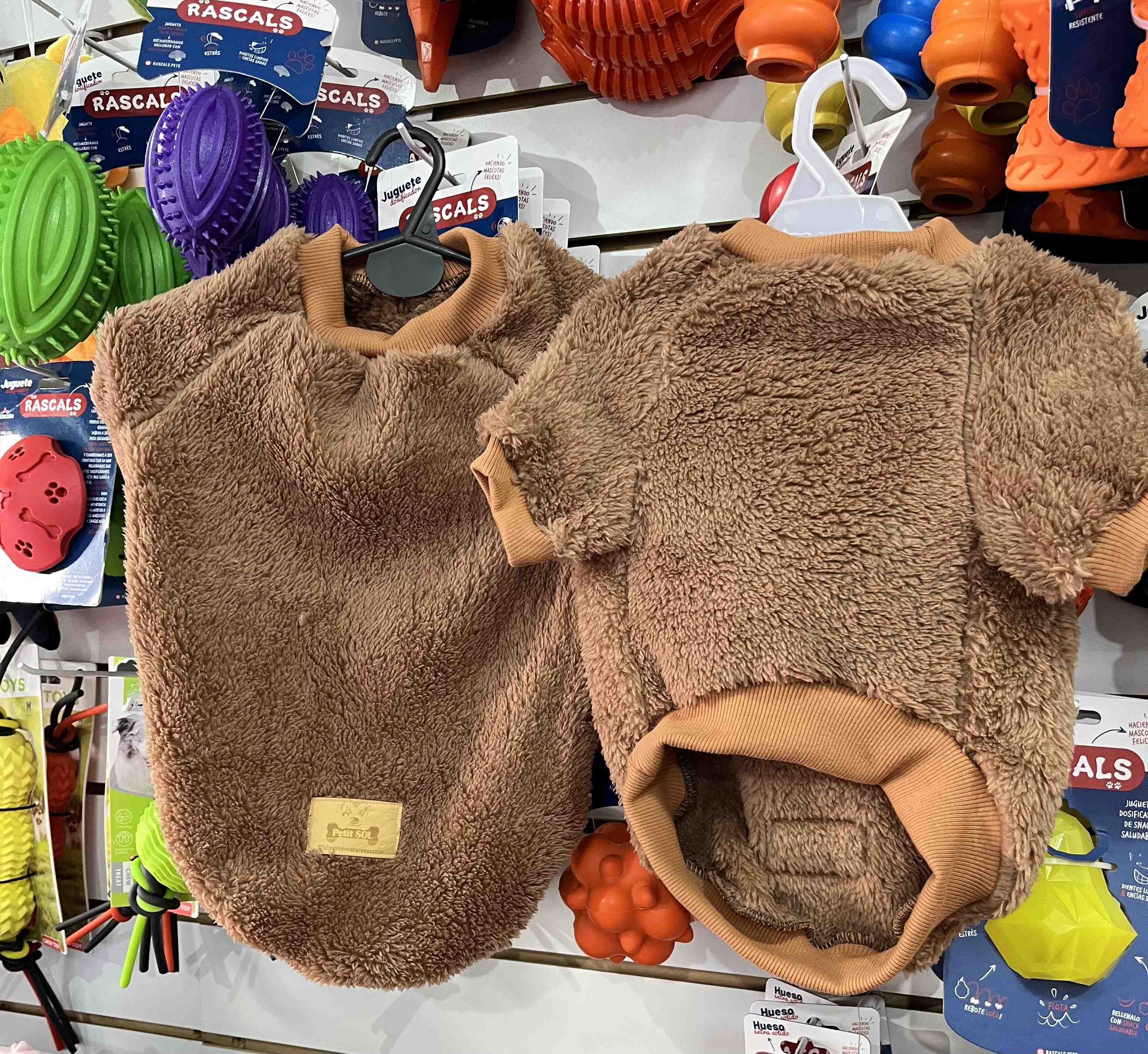 BUZO TOPO CAMEL 2XL