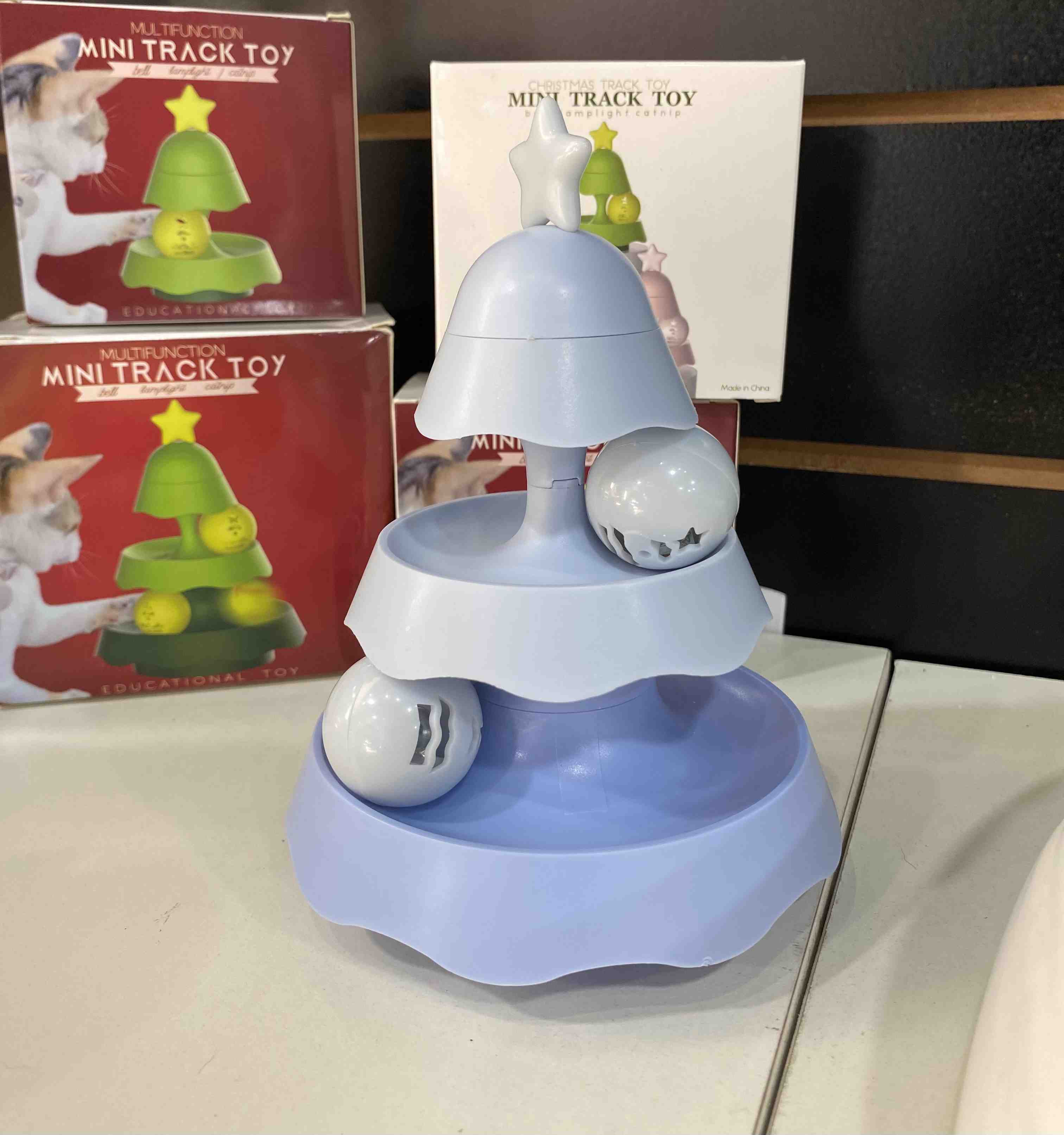 ARBOLITO INTERACTIVO MEDIANO PELOTITA CON LUZ Y CATNIP