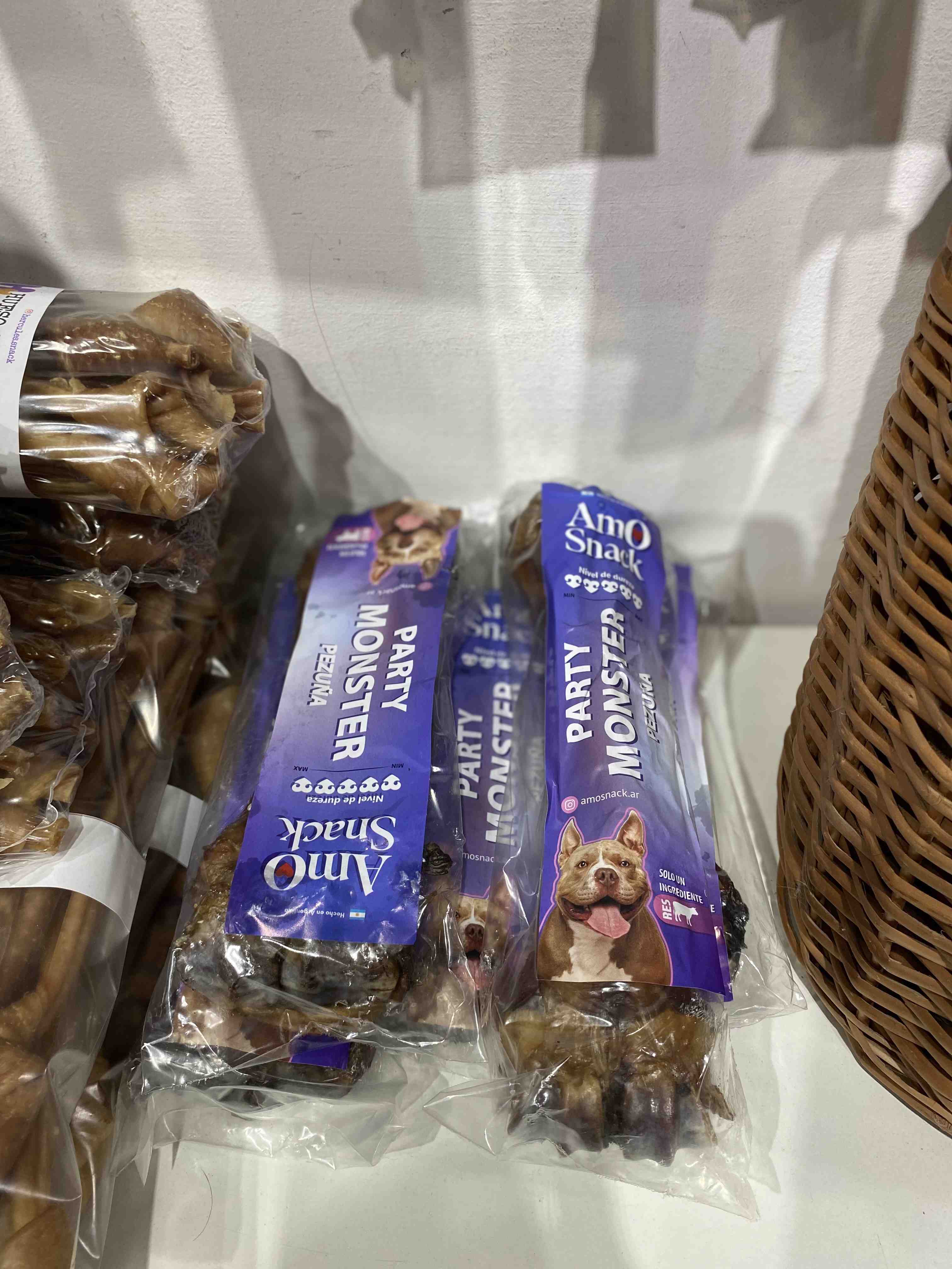 AMO SNACKS  PEZUÑA